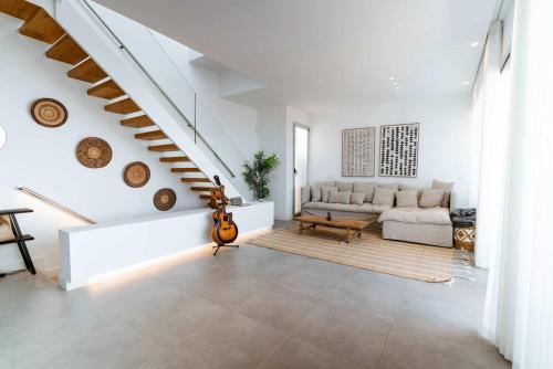 Palm Beach 3 bdr terraced house with Jacuzzi