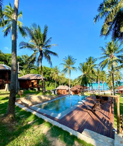 a view of the pool at the resort at Eco Casa in Karimunjawa