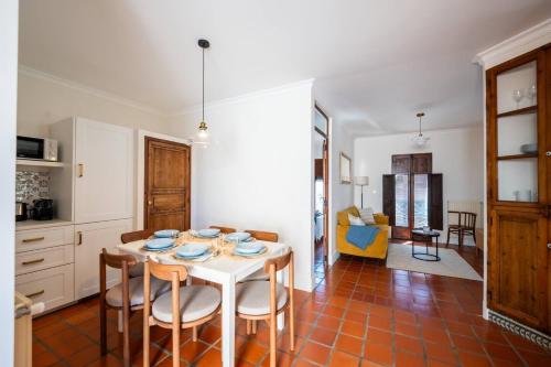 Casa TQ: Encanto histórico, alma y confort moderno
