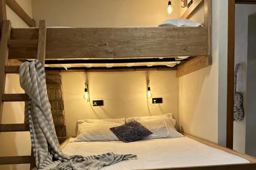 3Bed Apartment- Garden Private Pool Free Parking
