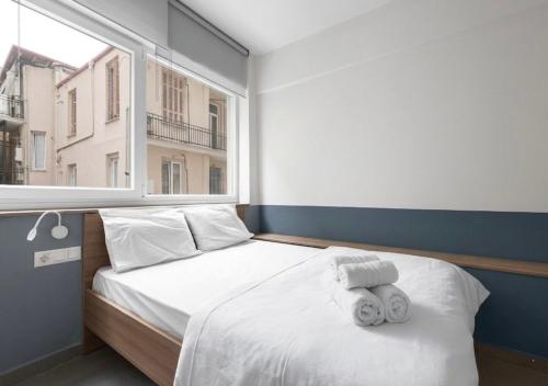 Manhattan, Nilie Hospitality MGMT