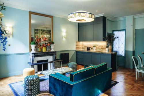 La Suite du Paon - Heart of Paris with AC