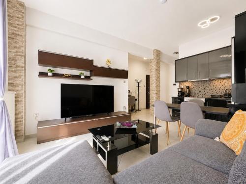 Piraeus Coastal Nest - 4 Guests by ΜΡS