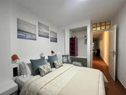 Ground floor with pool Roses Santa Margarita