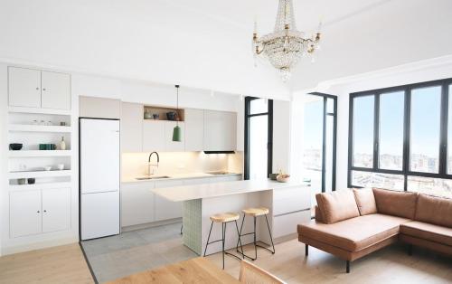 Exclusive central apartment with lovely city views