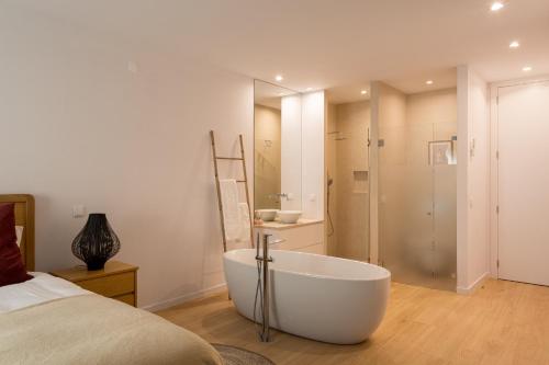 Luxury 4-Bedroom Residence in Prime Lisbon