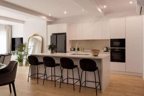 Luxury 4-Bedroom Residence in Prime Lisbon