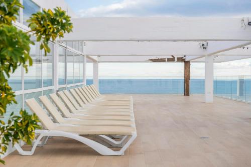 Bazen u objektu Leonardo Hotel Torremolinos Costa Del Sol ili u blizini
