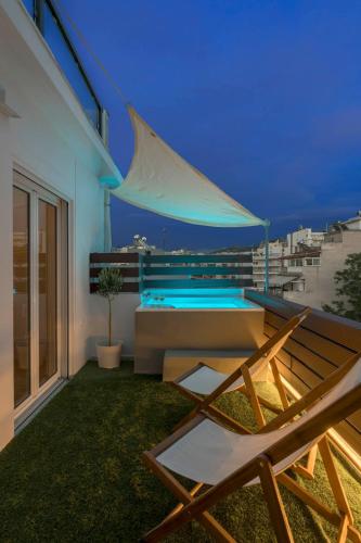 The Boho Suite - Private Jacuzzi & Acropolis View
