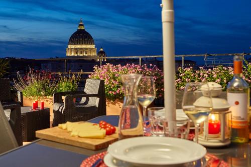 Delmirani's Book Apartments - Vatican View photo 163