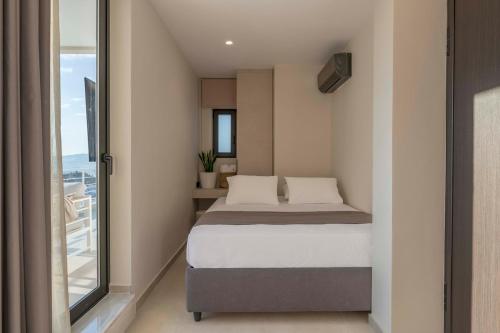Lycabettus Loft - Private Jacuzzi & Skyline Views
