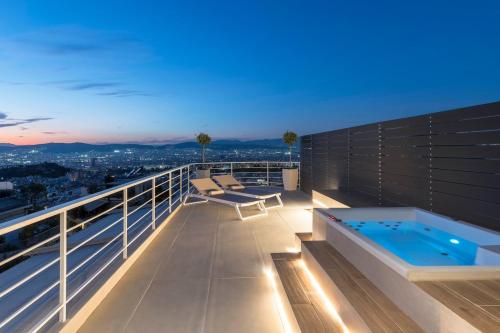 Lycabettus Loft - Private Jacuzzi & Skyline Views