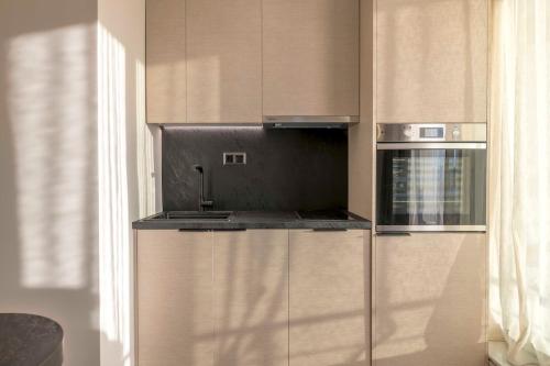 Lycabettus Loft - Private Jacuzzi & Skyline Views