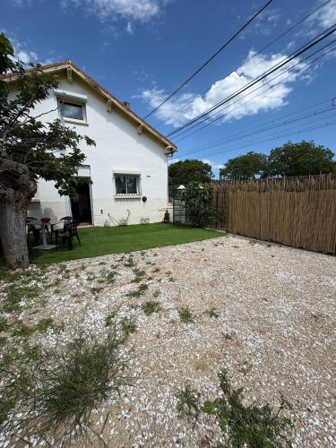 Modern 3-star villa, 3 bedrooms, private parking