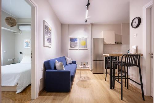Kefi - Bright 2BR Athens Apartment