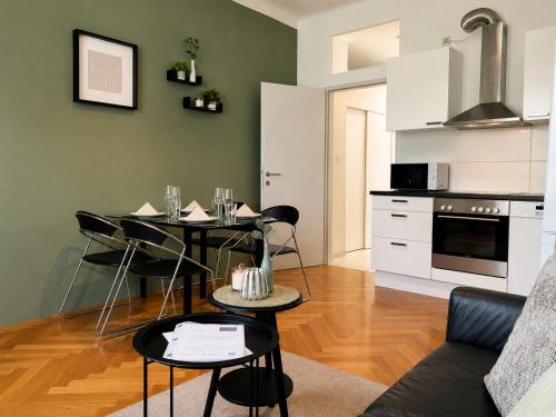 4friends BnB Apartments Vienna, near Schönbrunn Palace, Stadthalle & U3 Metro