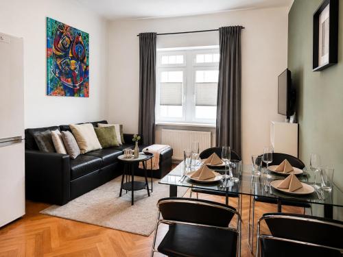 4friends BnB Apartments Vienna, near Schönbrunn Palace, Stadthalle & U3 Metro