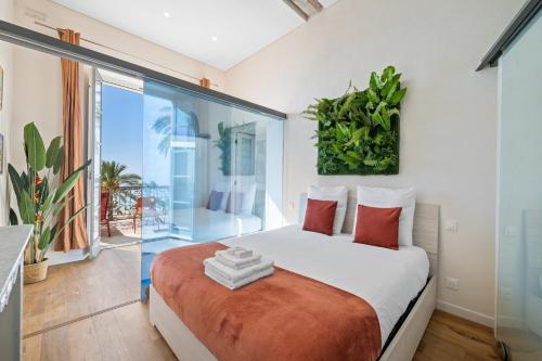LES SABLETTES Terrasse Vue Mer Centre Proche plages