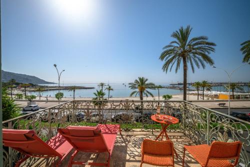 LES SABLETTES Terrasse Vue Mer Centre Proche plages