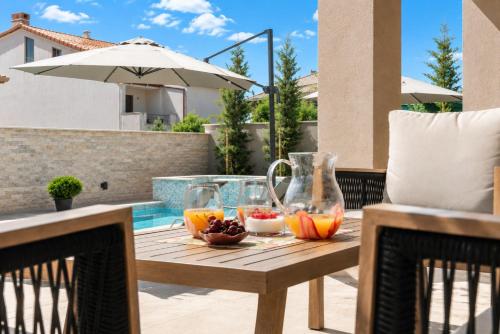 Villa V&D near Pula Arena and Beautiful Beaches - by Istrabook