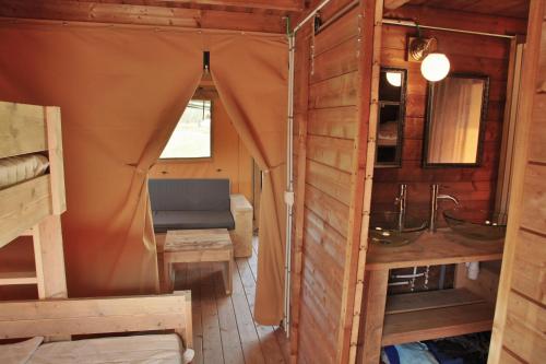 a interior view of a bathroom in a tiny house at Ijsmolenhoeve in Ronse