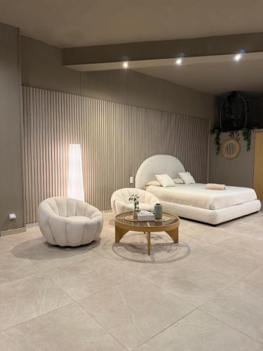 BREATH47SPA - Private Spa Suite White Jacuzzi & Sauna in Marbella