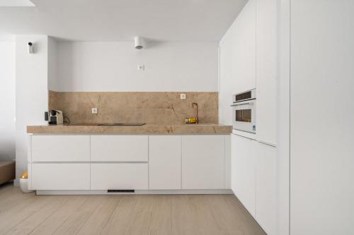 Beautiful 1 Bedroom Apt in Estepona RDR513
