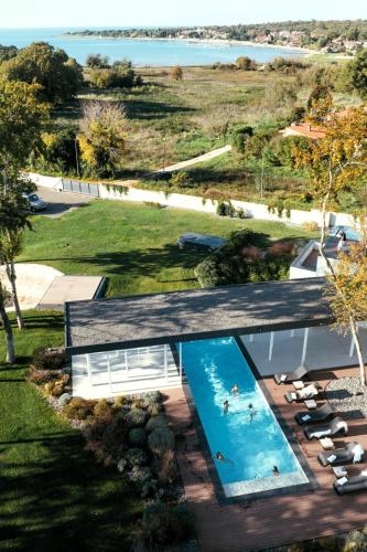 Villa Calvia Crispinilla by Villas Guide