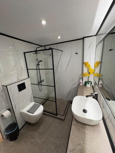 Luxury Garden Studio in Koukaki Prime Location