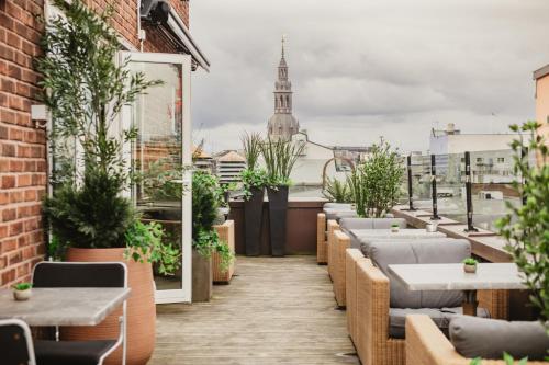 Home Hotel Folketeateret
