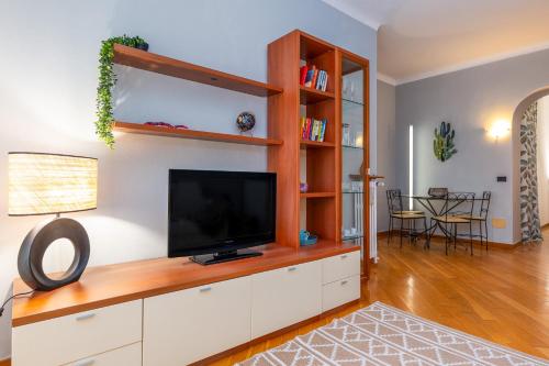 Two-room flat in central Milan near the Duomo