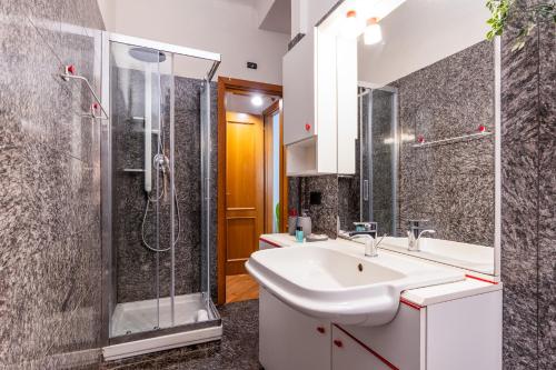 Two-room flat in central Milan near the Duomo