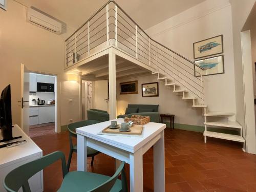 Pinti Apartment