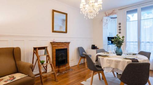 Luxury Parisian Flat Golden Triangle