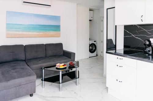 Dream Beach 1 BR Apartment Terrace Dining Pool in Costa Adeje by Aqua Vista Tenerife