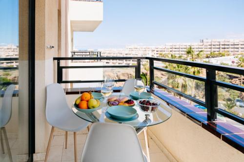Dream Beach 1 BR Apartment Terrace Dining Pool in Costa Adeje by Aqua Vista Tenerife