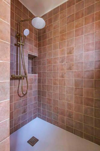 Ananda Boutique Coliving photo 45