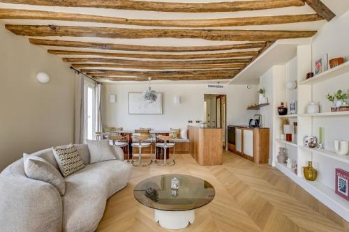 Pick A Flat's Apartements in Notre Dame de Paris - Rue Dauphine