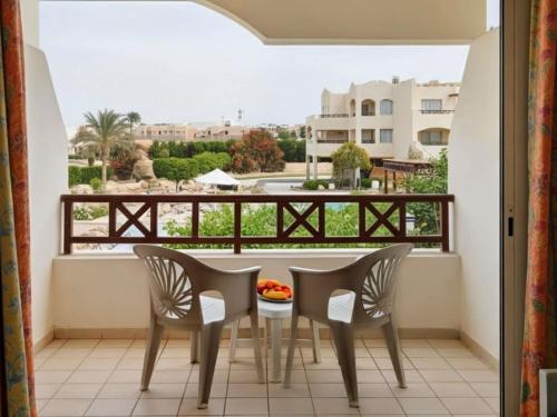 Room Superior King Room with Pool View and Beach Side - Ground Floor - 1