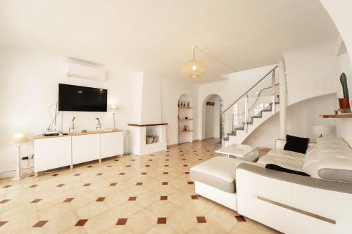 WELCS CASA 385 EMP con piscina y cerca del canal
