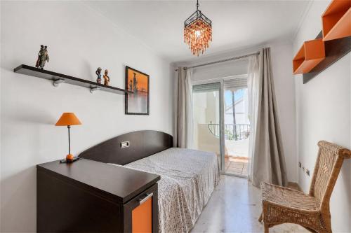 3160 Elegant Seafront House