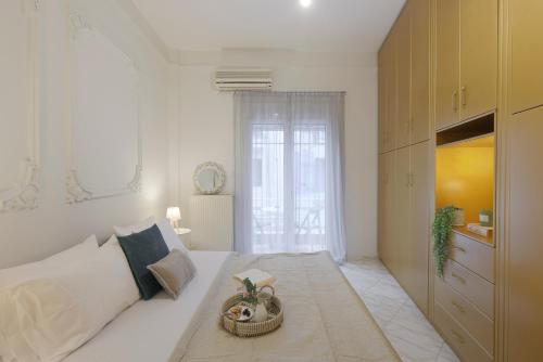 Elegant 3BR Apartment by the White Tower
