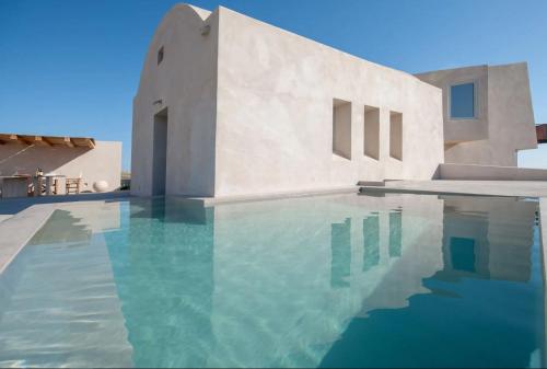 Very welcoming and cozy villa in Santorini