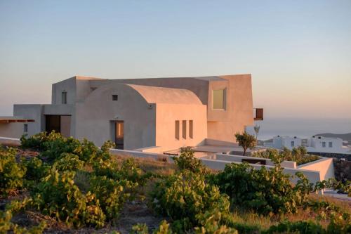 Very welcoming and cozy villa in Santorini