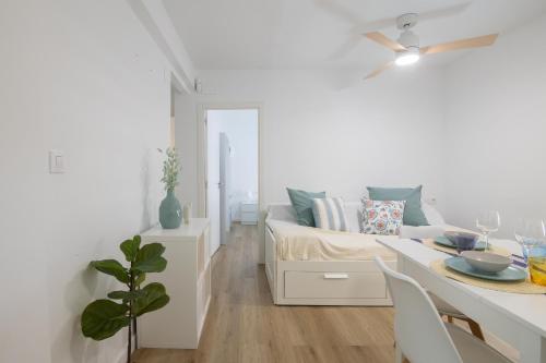 Dorm4You Malvarrosa Apartment
