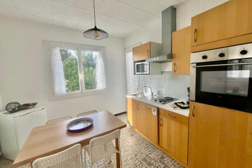 Bright apartment for a pleasant stay in Hyères