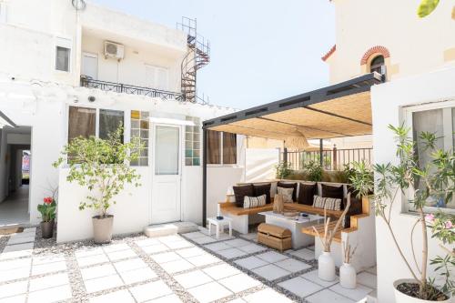 Holiday Homes 3 & 4 - Cozy Urban Retreats in the Heart of Kos