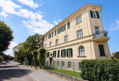 Große Herrschaftswohnung Wohnung mit viel Platz