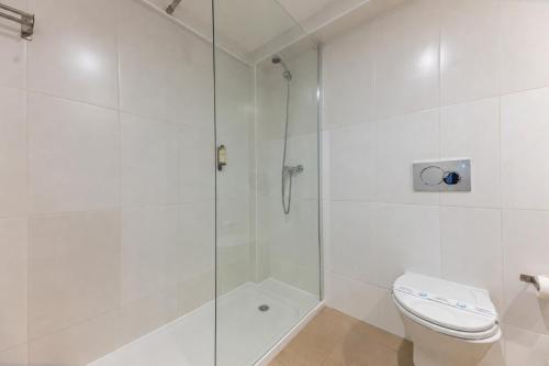 Golden Sea View - Studio with Beach & Pool Included