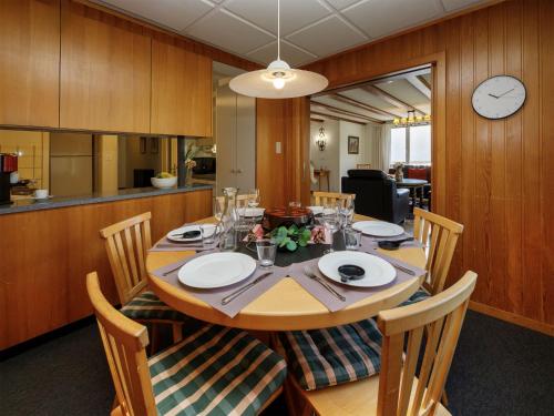 Apartment Chalet Shangri La by Interhome